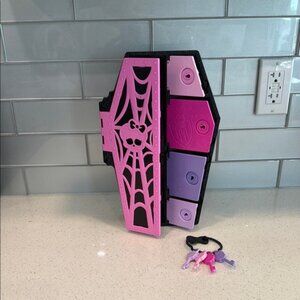 🏴 Monster high Pink and Purple Coffin-Shaped Storage Box  closet for dolls